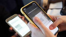 Как снять деньги через QR-код в Юничел